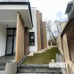 Дом 190м², 2-этажный, участок 6 сот.  
