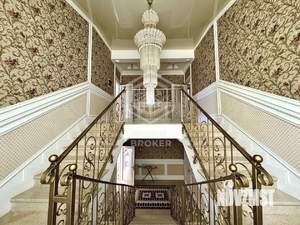 Дом 631м², 4-этажный, участок 8 сот.  