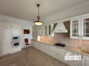 Дом 387м&sup2;, 4-этажный, участок 10 сот.  