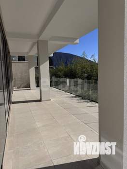 Дом 636м&sup2;, 3-этажный, участок 10 сот.  