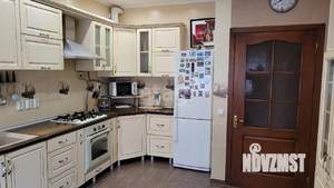 Дом 207м², 3-этажный, участок 4 сот.  