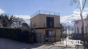 Дом 70м&sup2;, 2-этажный, участок 1 сот.  