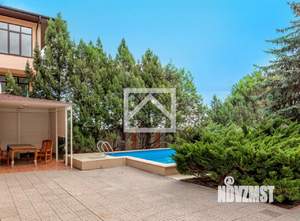 Дом 352м², 3-этажный, участок 10 сот.  