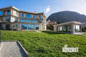 Дом 2150м², 3-этажный, участок 36 сот.  