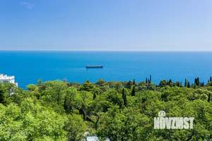 Дом 581м&sup2;, 3-этажный, участок 5 сот.  