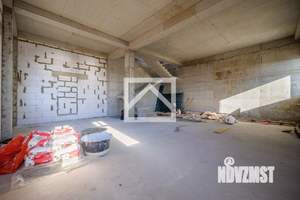 Дом 300м&sup2;, 3-этажный, участок 6 сот.  