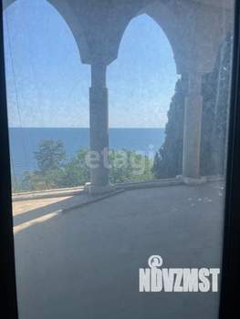 Дом 300м&sup2;, 2-этажный, участок 40 сот.  