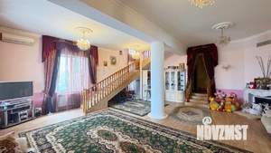 Дом 532м², 3-этажный, участок 9 сот.  