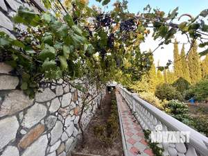 Дом 215м&sup2;, 3-этажный, участок 12 сот.  