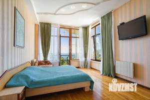 Дом 515м&sup2;, 4-этажный, участок 10 сот.  