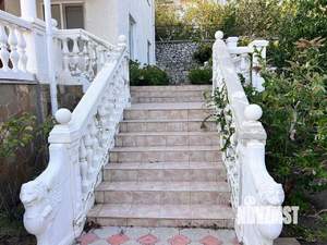 Дом 215м&sup2;, 3-этажный, участок 12 сот.  