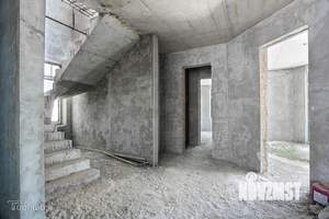 Дом 581м&sup2;, 3-этажный, участок 5 сот.  