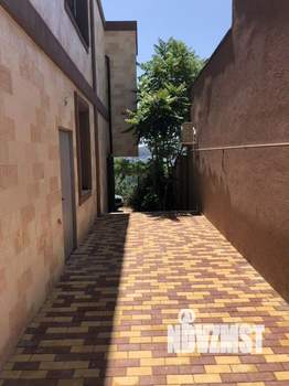 Дом 222м&sup2;, 3-этажный, участок 2 сот.  