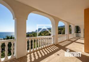 Дом 444м&sup2;, 4-этажный, участок 10 сот.  