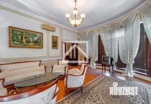 Дом 528м², 3-этажный, участок 17 сот.  