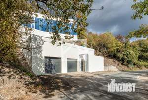 Дом 545м², 3-этажный, участок 10 сот.  