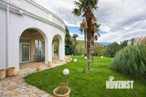 Дом 797м², 2-этажный, участок 30 сот.  