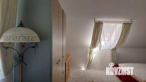 Дом 292м², 3-этажный, участок 6 сот.  