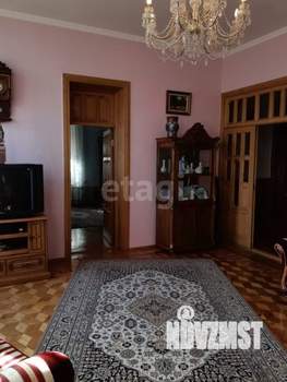 Дом 950м², 5-этажный, участок 10 сот.  