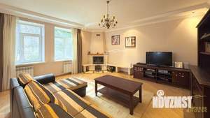 Дом 240м&sup2;, 3-этажный, участок 6 сот.  