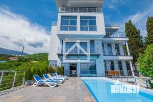 Дом 798м&sup2;, 5-этажный, участок 12 сот.  