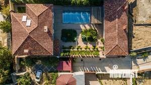 Дом 280м&sup2;, 2-этажный, участок 8 сот.  