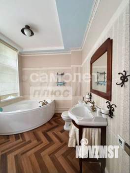 Дом 250м², 3-этажный, участок 1 сот.  