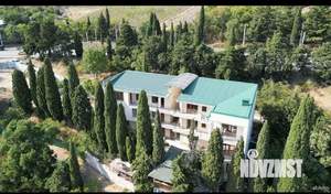 Дом 600м&sup2;, 3-этажный, участок 10 сот.  