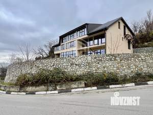 Дом 337м&sup2;, 3-этажный, участок 5 сот.  