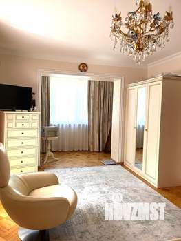 Дом 266м², 2-этажный, участок 1 сот.  