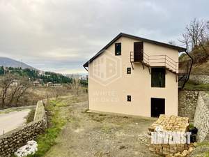 Дом 337м&sup2;, 3-этажный, участок 5 сот.  