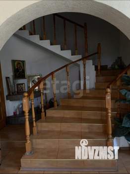 Дом 285м², 3-этажный, участок 6 сот.  
