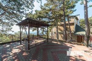 Коттедж 610м&sup2;, 5-этажный, участок 20 сот.  