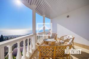 Дом 365м&sup2;, 4-этажный, участок 10 сот.  