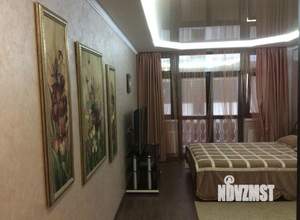 Дом 292м&sup2;, 3-этажный, участок 30 сот.  