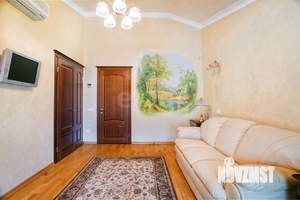 Дом 1500м², 4-этажный, участок 42 сот.  