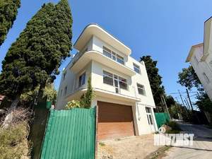 Дом 313м², 3-этажный, участок 6 сот.  