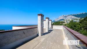 Дом 425м&sup2;, 3-этажный, участок 10 сот.  