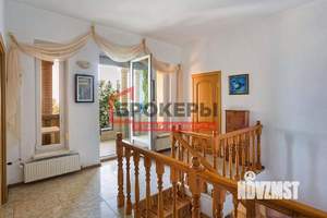 Дом 400м², 2-этажный, участок 20 сот.  