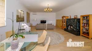 Дом 790м&sup2;, 3-этажный, участок 10 сот.  