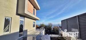 Дом 176м&sup2;, 2-этажный, участок 4 сот.  