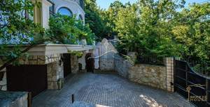 Дом 185м&sup2;, 2-этажный, участок 5 сот.  