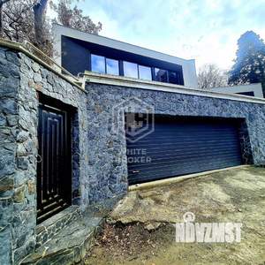 Дом 350м&sup2;, 2-этажный, участок 6 сот.  