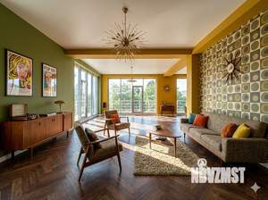 Дом 272м&sup2;, 3-этажный, участок 4 сот.  