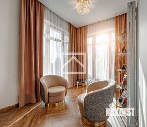 Дом 463м&sup2;, 2-этажный, участок 21 сот.  