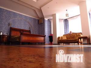 Дом 486м&sup2;, 3-этажный, участок 5 сот.  