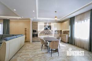 Дом 232м&sup2;, 2-этажный, участок 3 сот.  