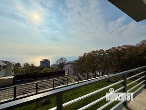 Дом 326м², 3-этажный, участок 8 сот.  