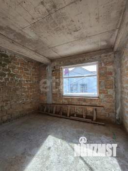 Дом 312м&sup2;, 3-этажный, участок 6 сот.  