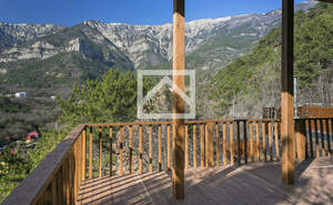 Дом 249м&sup2;, 3-этажный, участок 5 сот.  